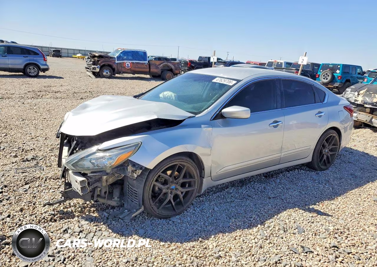 2017 Nissan Altima 2.5 Sr – zdjęcie 1 z 13