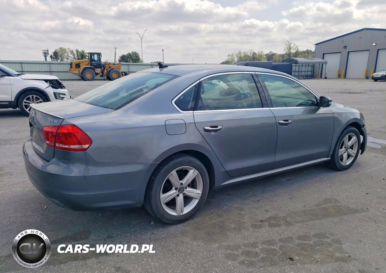 2013 Volkswagen Passat Se VIN:1VWBN7A37DC028973 - 3