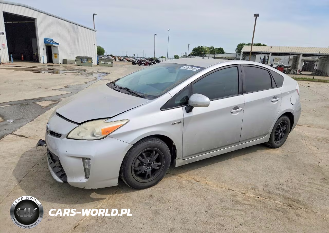2014 Toyota Prius Two – zdjęcie 1 z 13