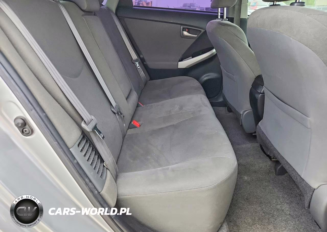 2014 Toyota Prius Two VIN:JTDKN3DU3E0358211 - 10