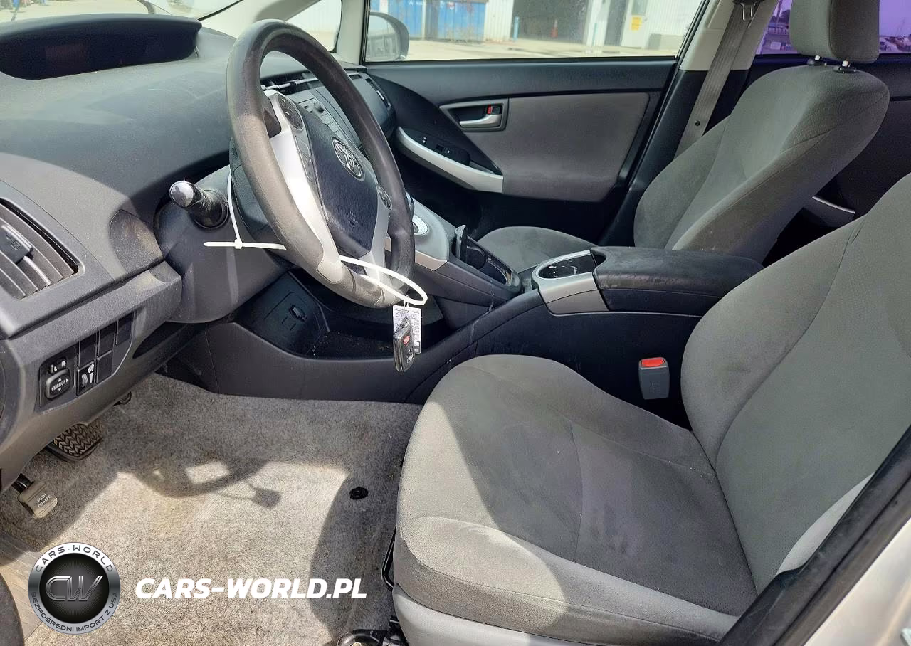 2014 Toyota Prius Two VIN:JTDKN3DU3E0358211 - 7