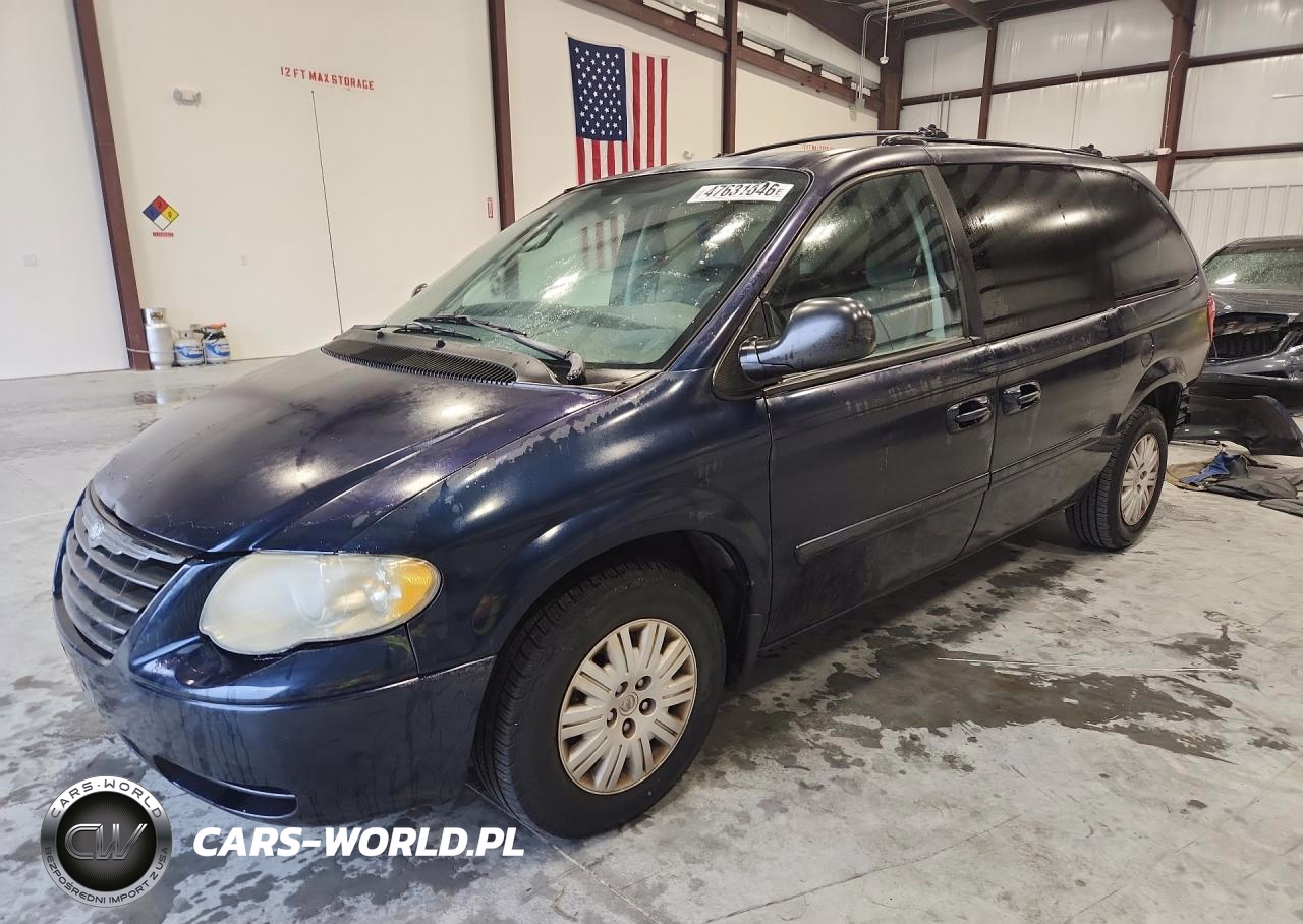 2005 Chrysler Town & Country Lx