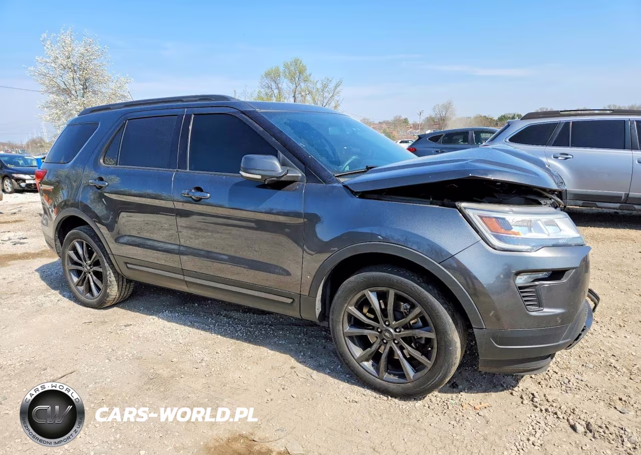2018 Ford Explorer Xlt VIN:1FM5K8D80JGC47599 - 4