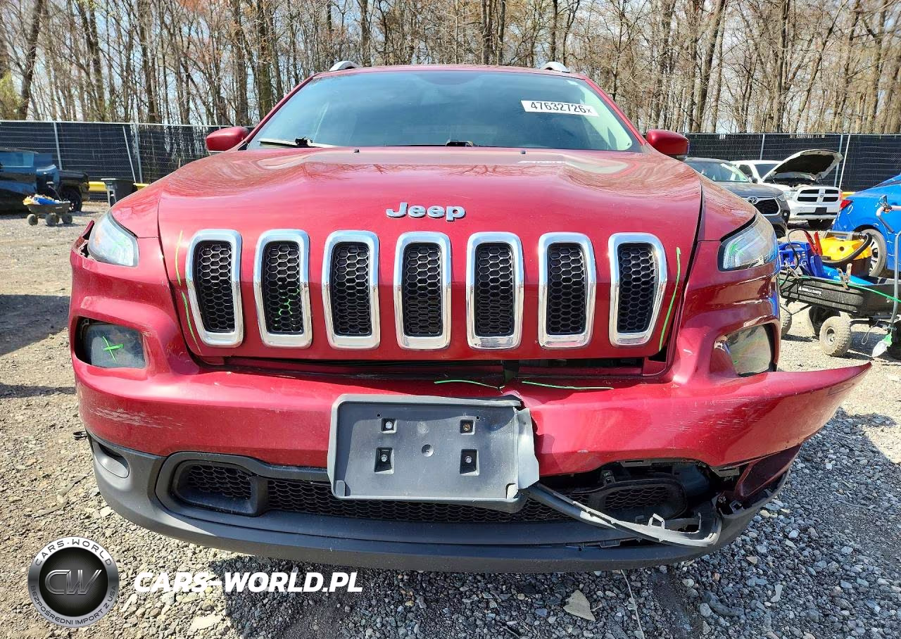 2017 Jeep Cherokee Latitude VIN:1C4PJMCB1HW665725 - 5