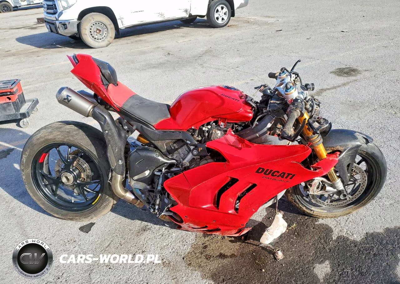 2024 Ducati Panigale V4S