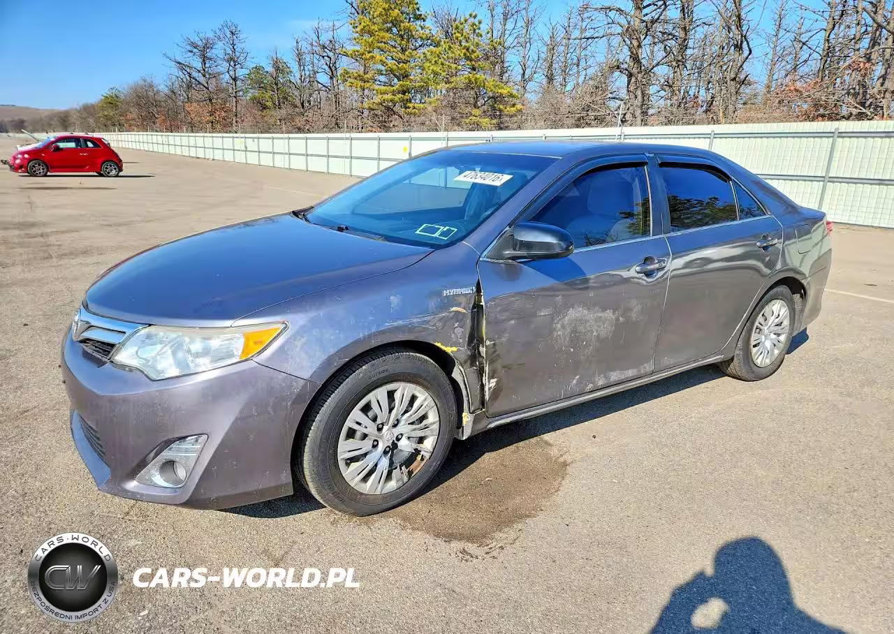 2014 Toyota Camry Hybrid Le