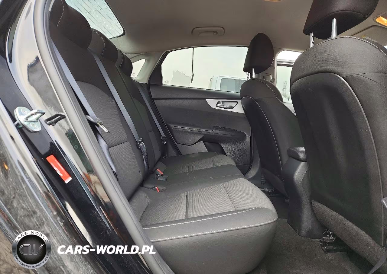 2023 Kia Forte Lxs VIN:3KPF24AD7PE611013 - 10