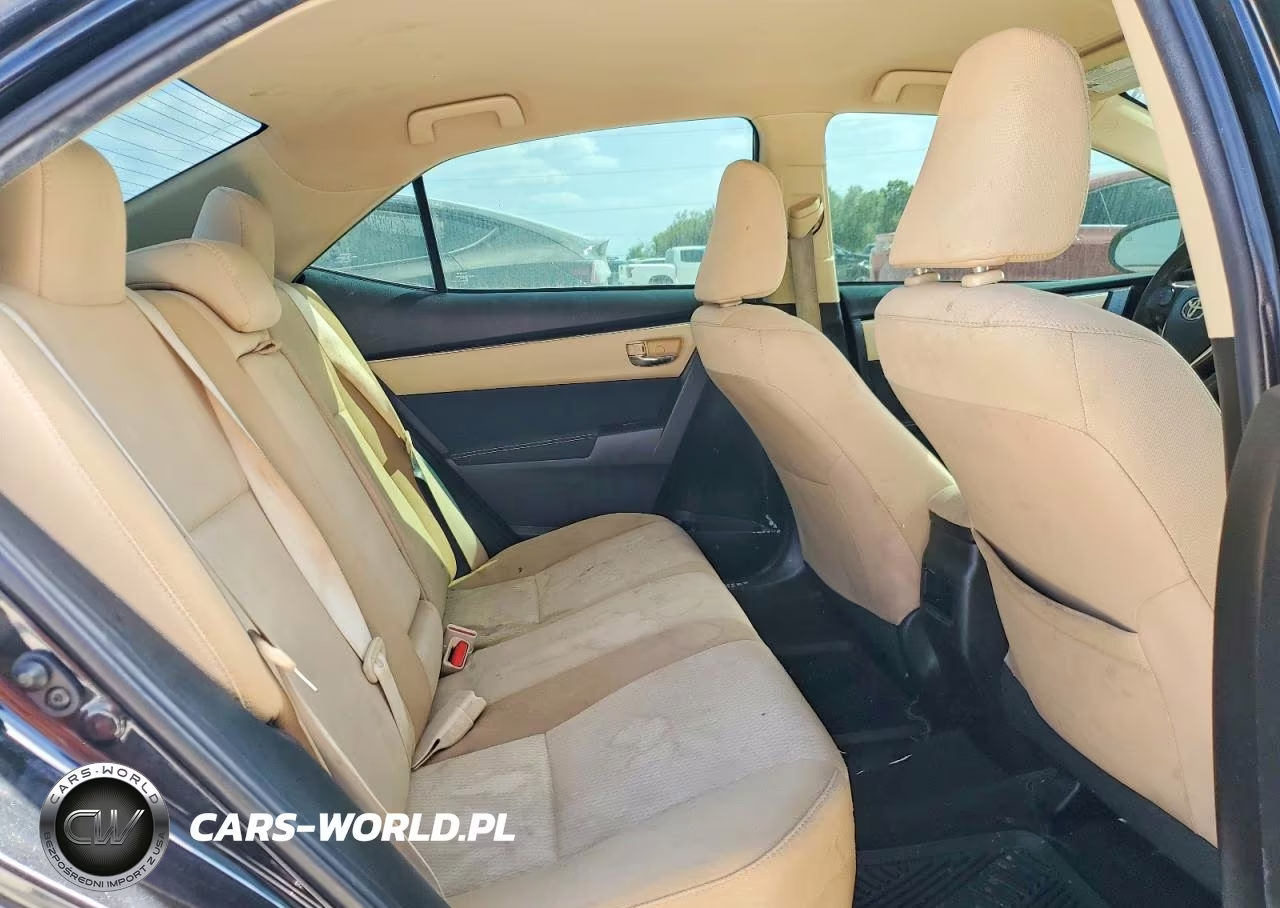 2017 Toyota Corolla Le VIN:5YFBURHE4HP665826 - 10