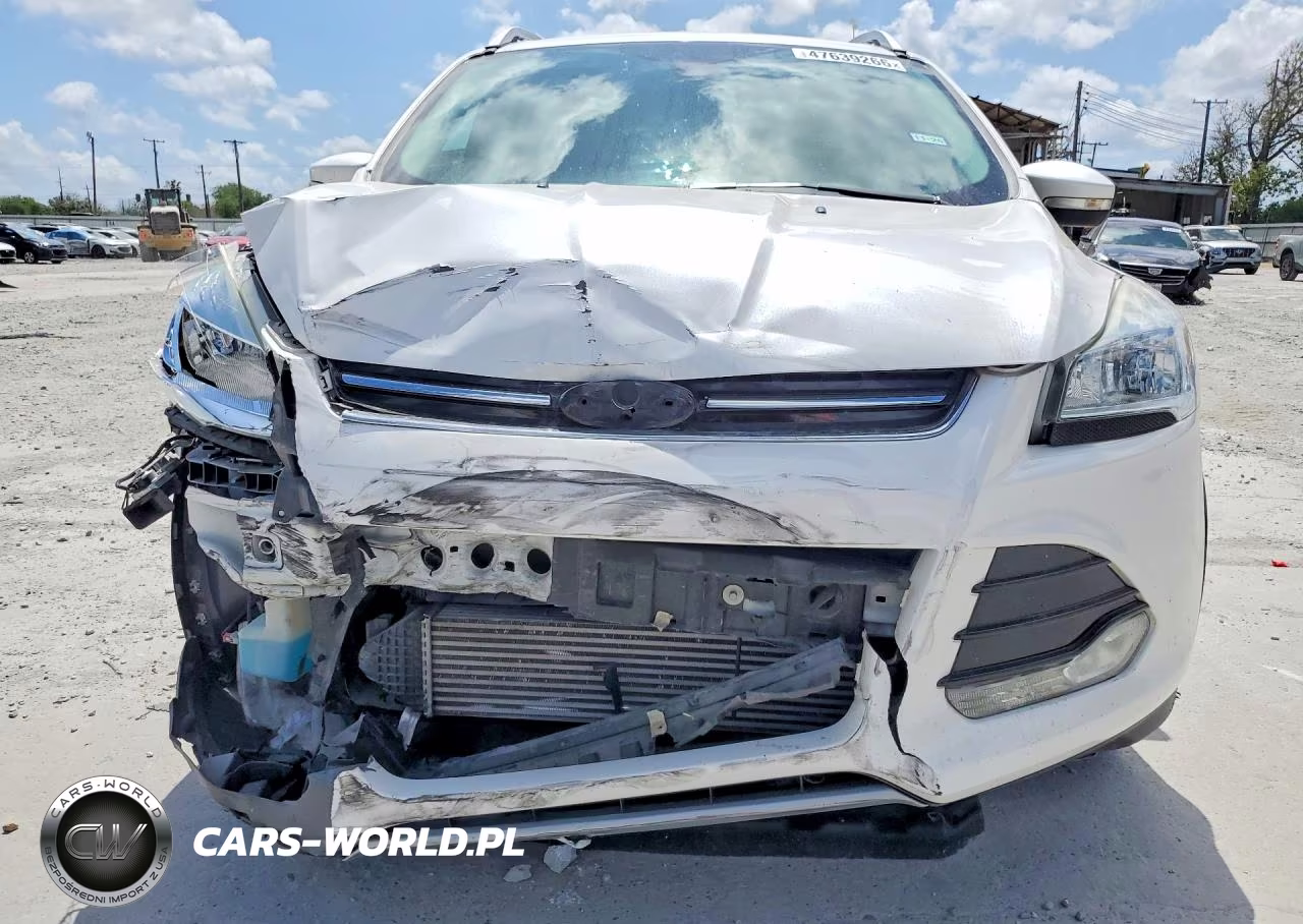 2015 Ford Escape Titanium VIN:1FMCU0J9XFUC61499 - 5