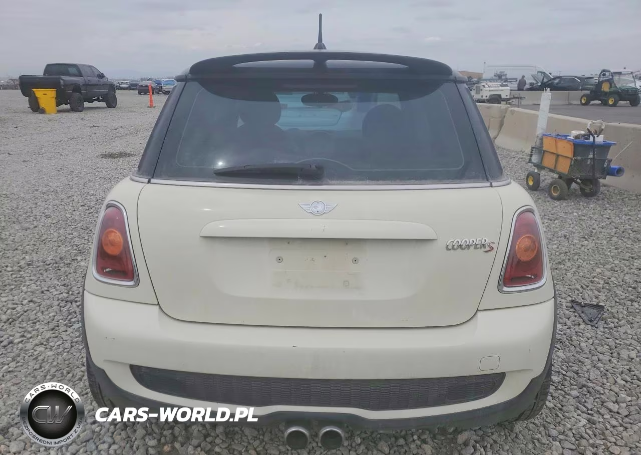 2008 Mini Cooper S VIN:WMWMF73558TT90049 - 6