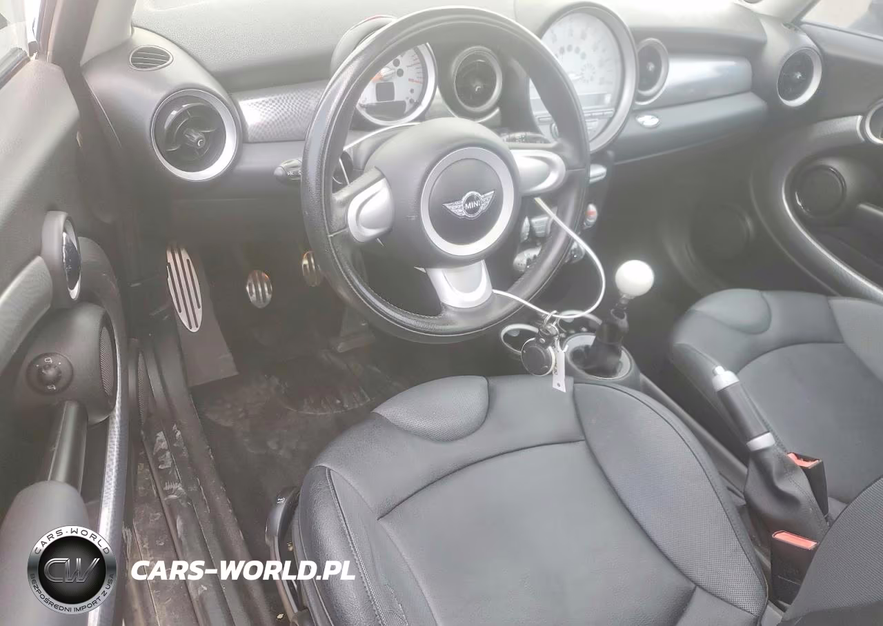 2008 Mini Cooper S VIN:WMWMF73558TT90049 - 8