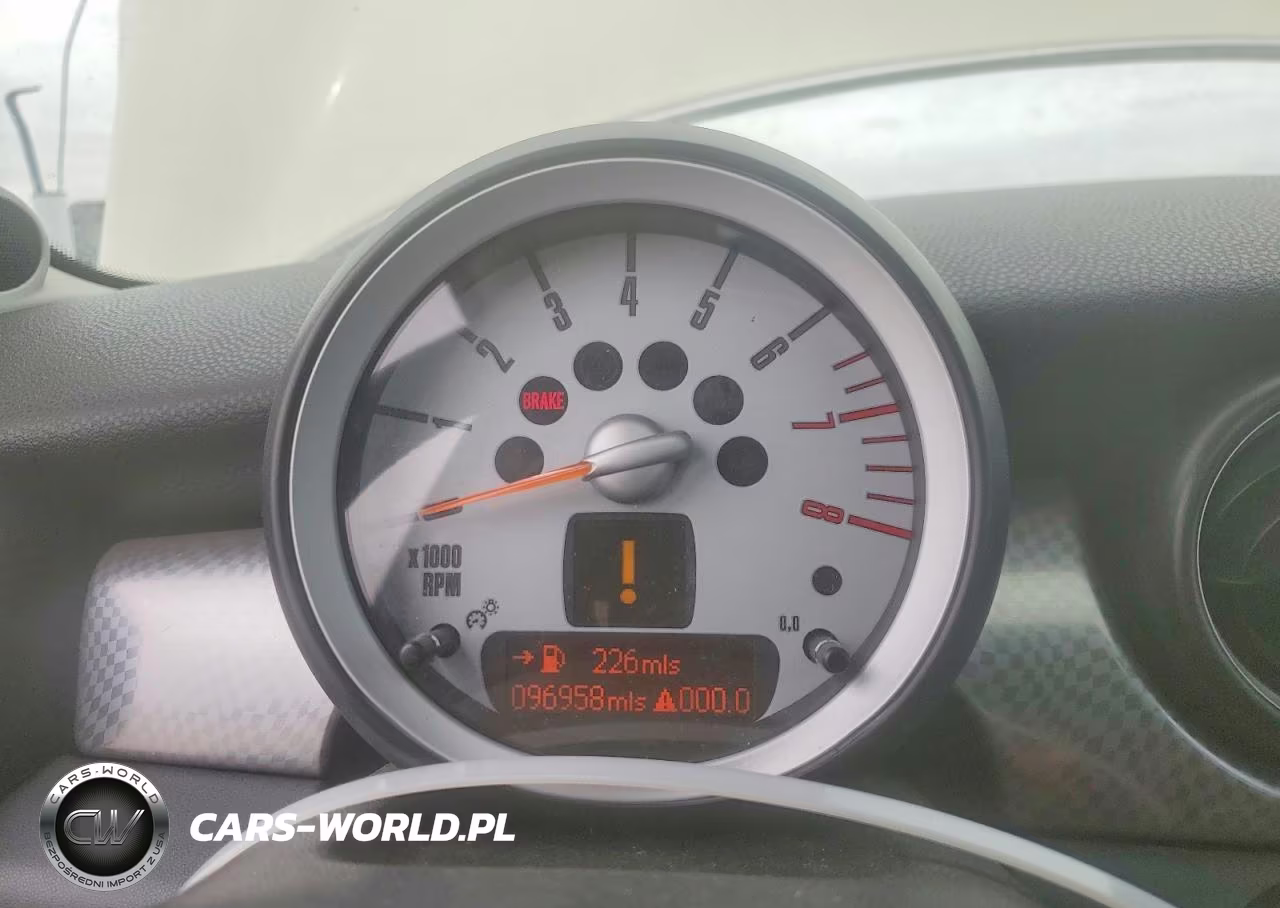 2008 Mini Cooper S VIN:WMWMF73558TT90049 - 9