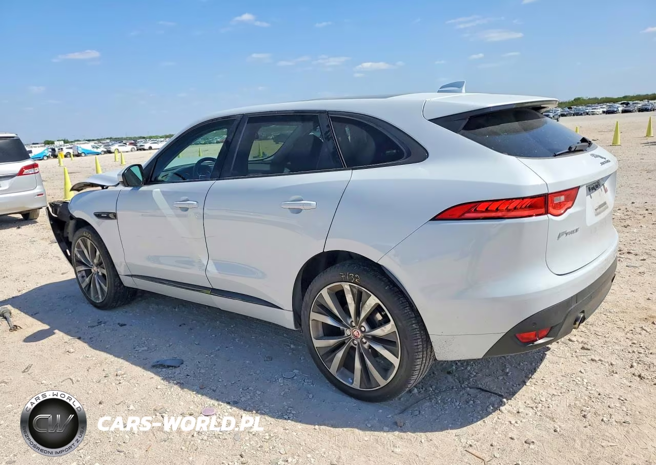 2017 Jaguar F-Pace R - Sport VIN:SADCL2BV6HA062151 - 2