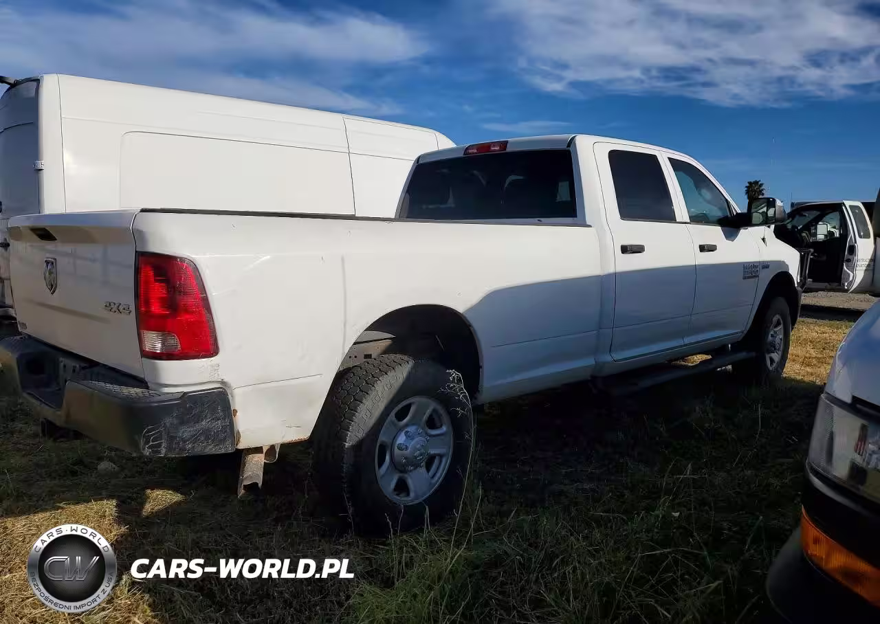 2018 Ram 2500 St VIN:3C6UR5HJ7JG317151 - 3