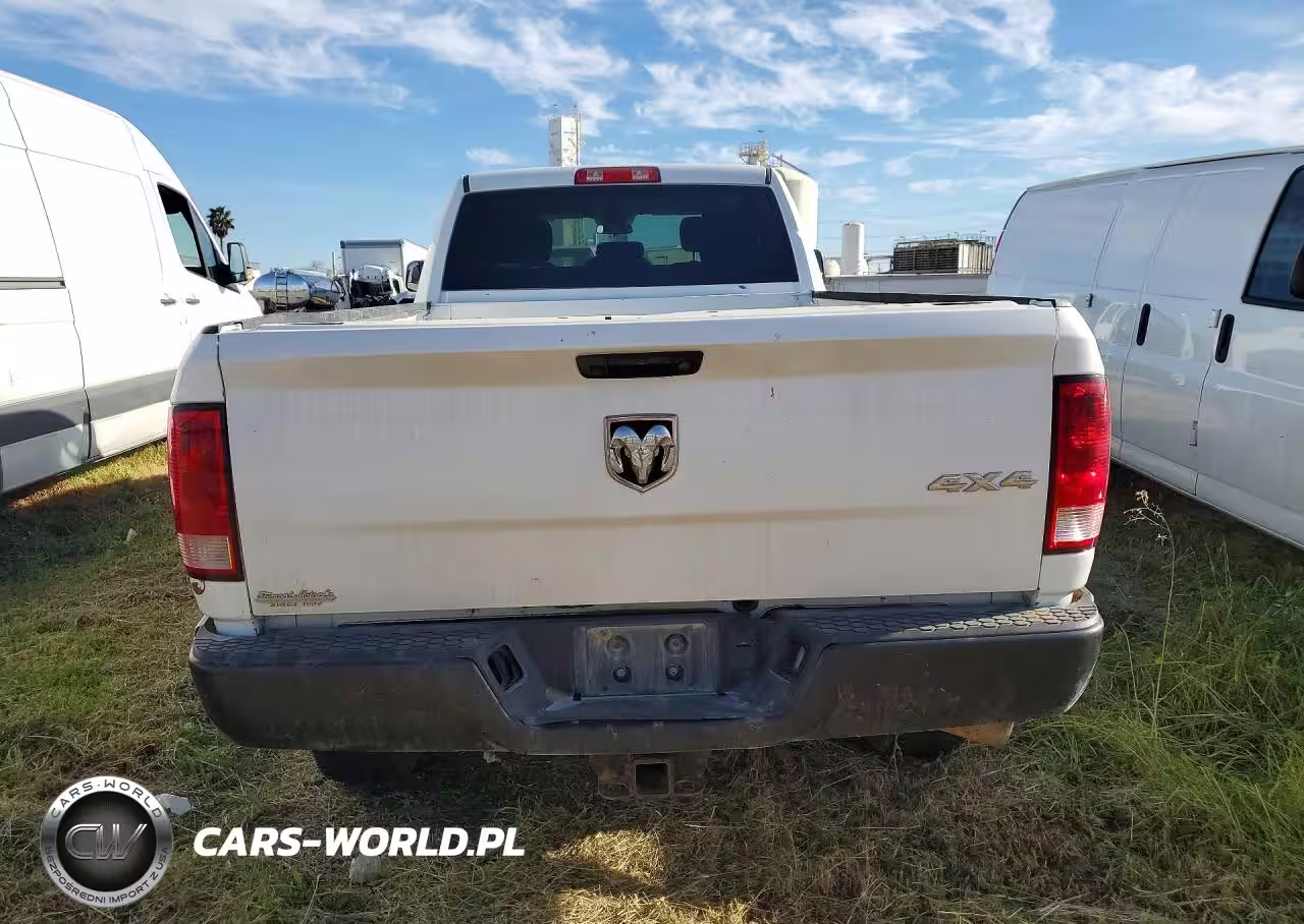 2018 Ram 2500 St VIN:3C6UR5HJ7JG317151 - 6