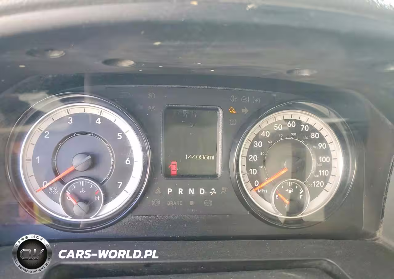 2018 Ram 2500 St VIN:3C6UR5HJ7JG317151 - 9
