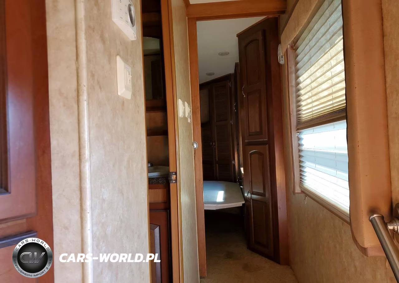 2011 Cross Roads Rushmore Camper VIN:4V0FC3523BG002256 - 5