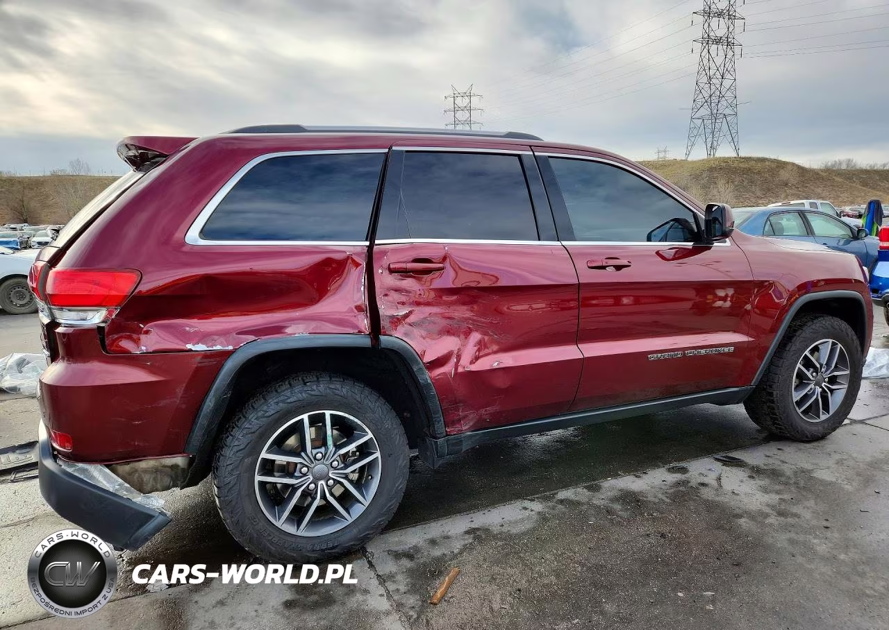 2019 Jeep Grand Cherokee Laredo VIN:1C4RJFAG3KC548112 - 3