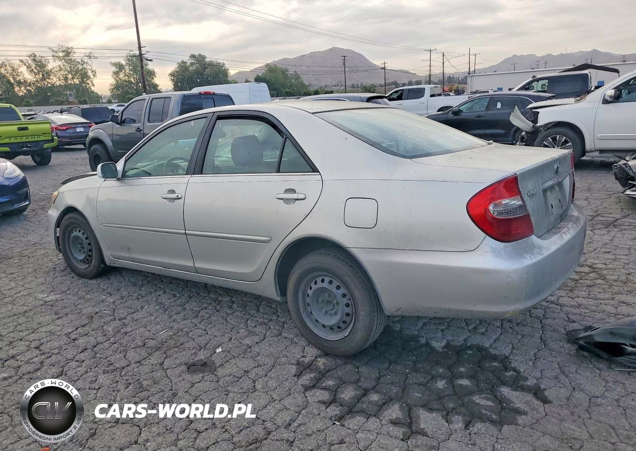 2002 Toyota Camry Le VIN:JTDBE32K220012311 - 2