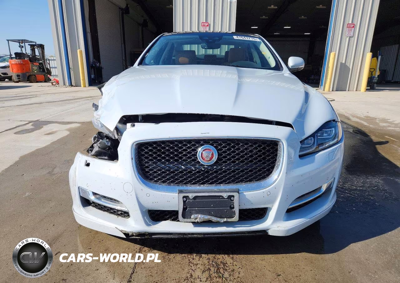 2019 Jaguar Xj R - Sport VIN:SAJXJ1CD0K8W20336 - 5