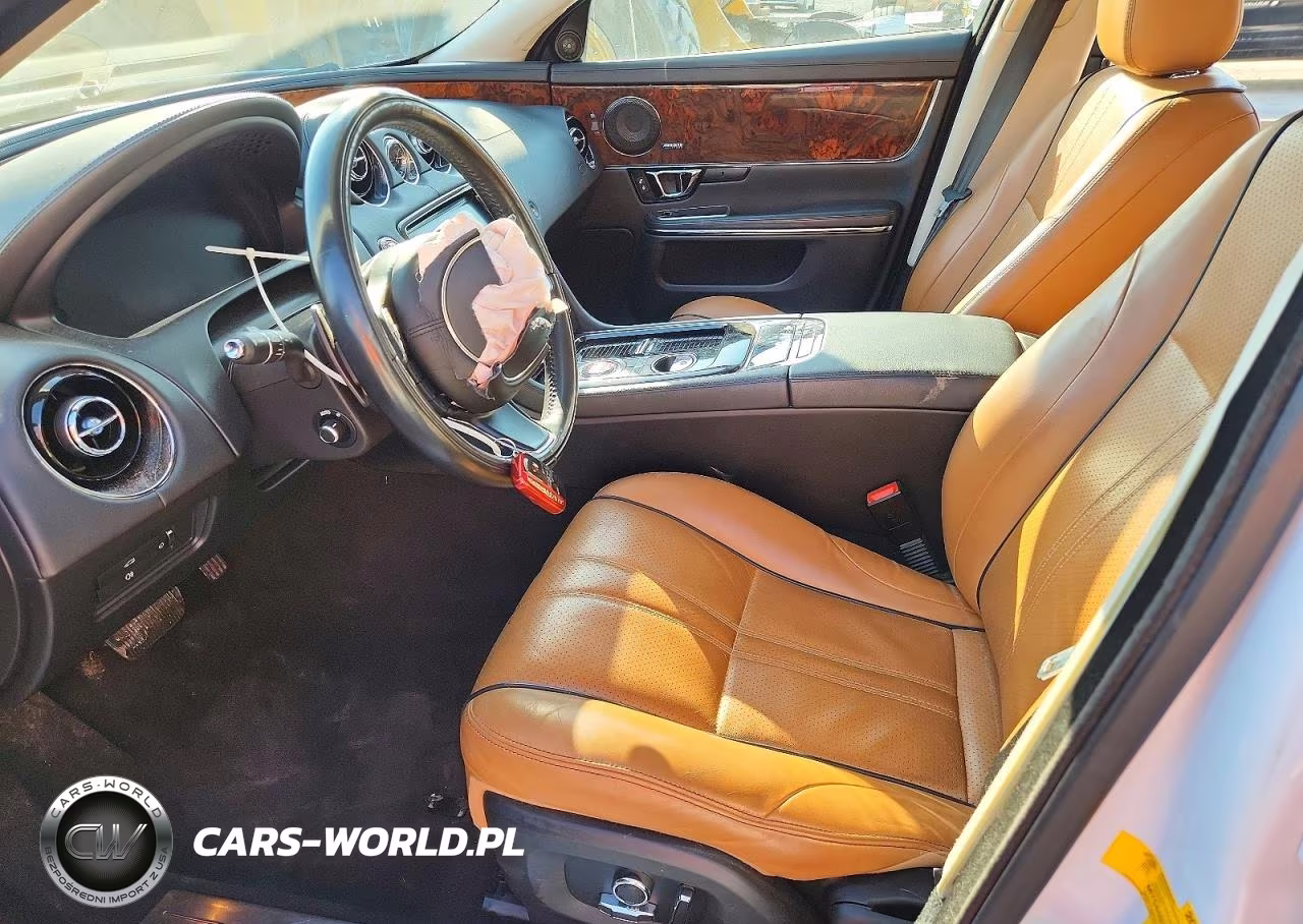 2019 Jaguar Xj R - Sport VIN:SAJXJ1CD0K8W20336 - 7