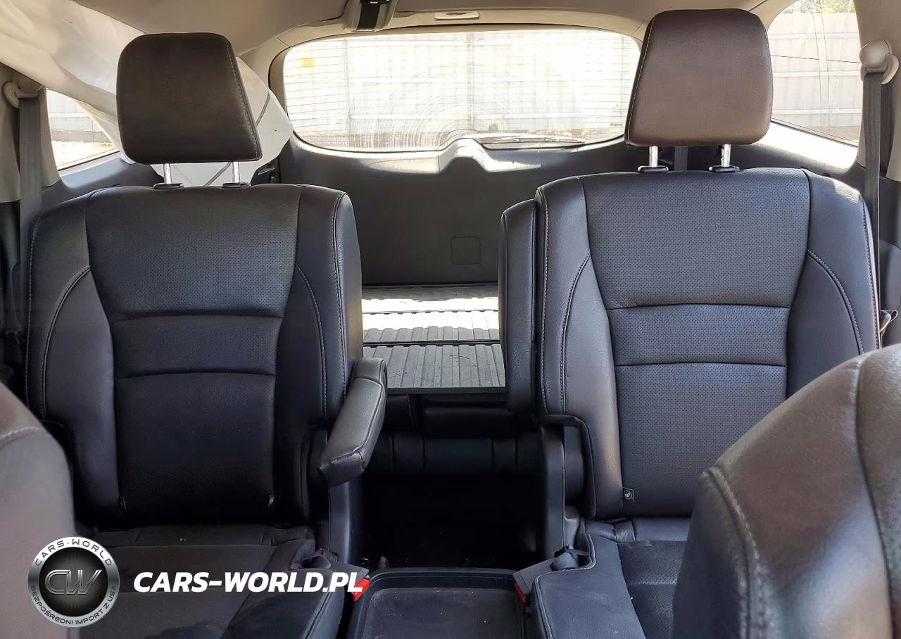 2018 Honda Pilot Elite VIN:5FNYF6H07JB003229 - 10