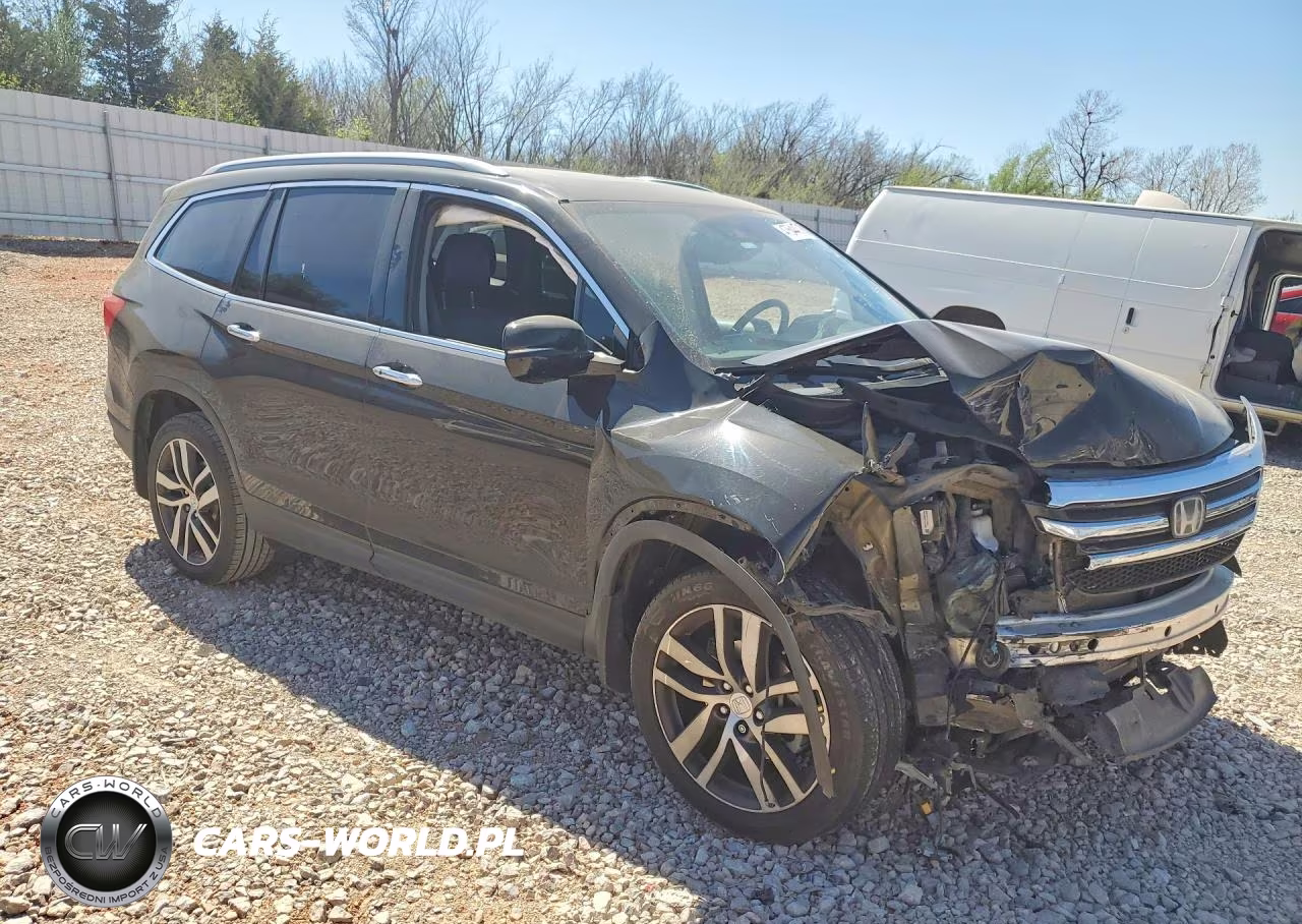 2018 Honda Pilot Elite VIN:5FNYF6H07JB003229 - 4