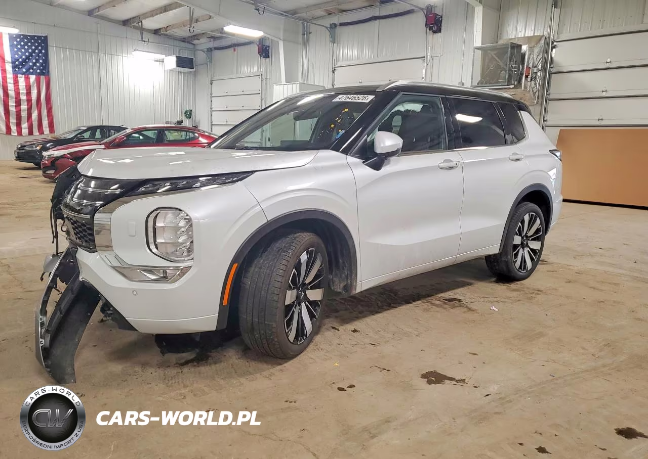 2025 Mitsubishi Outlander Sel