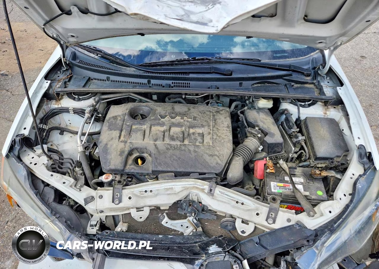 2018 Toyota Corolla Le VIN:5YFBURHE8JP756250 - 11