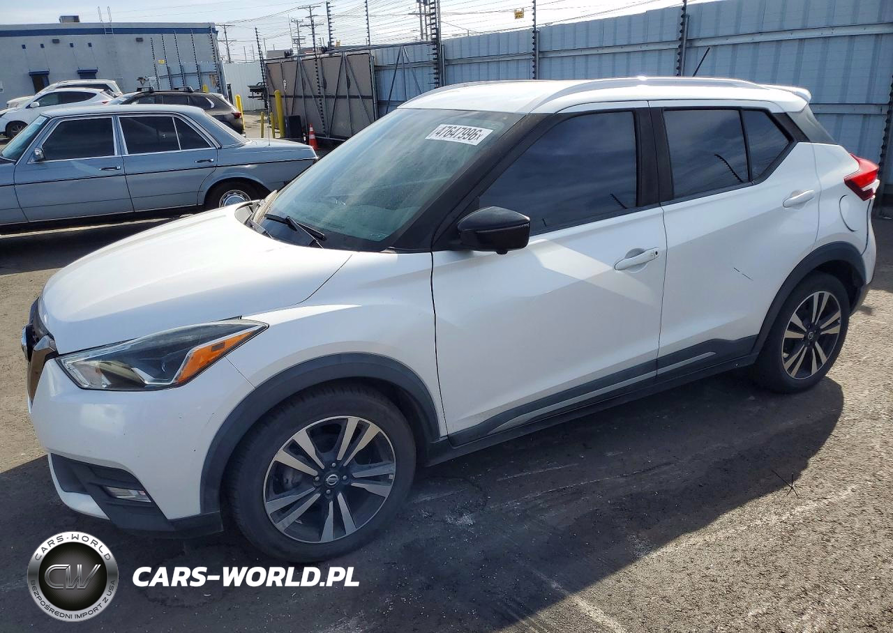 2019 Nissan Kicks Sr