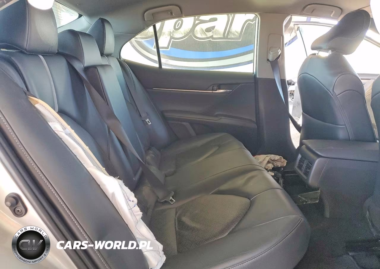 2022 Toyota Camry Hybrid Xse VIN:4T1K31AK7NU043753 - 10