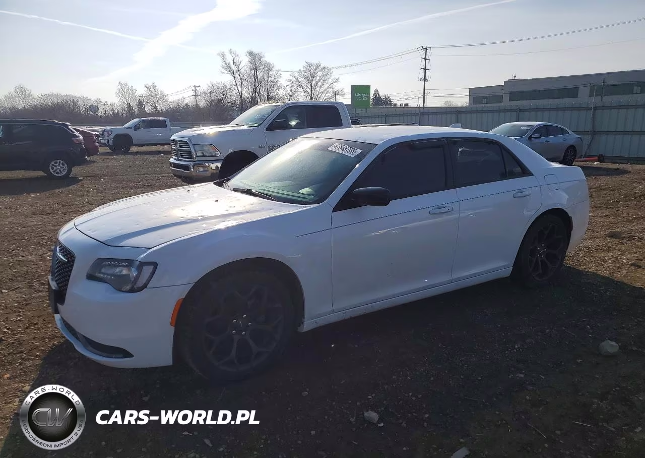 2020 Chrysler 300 Touring