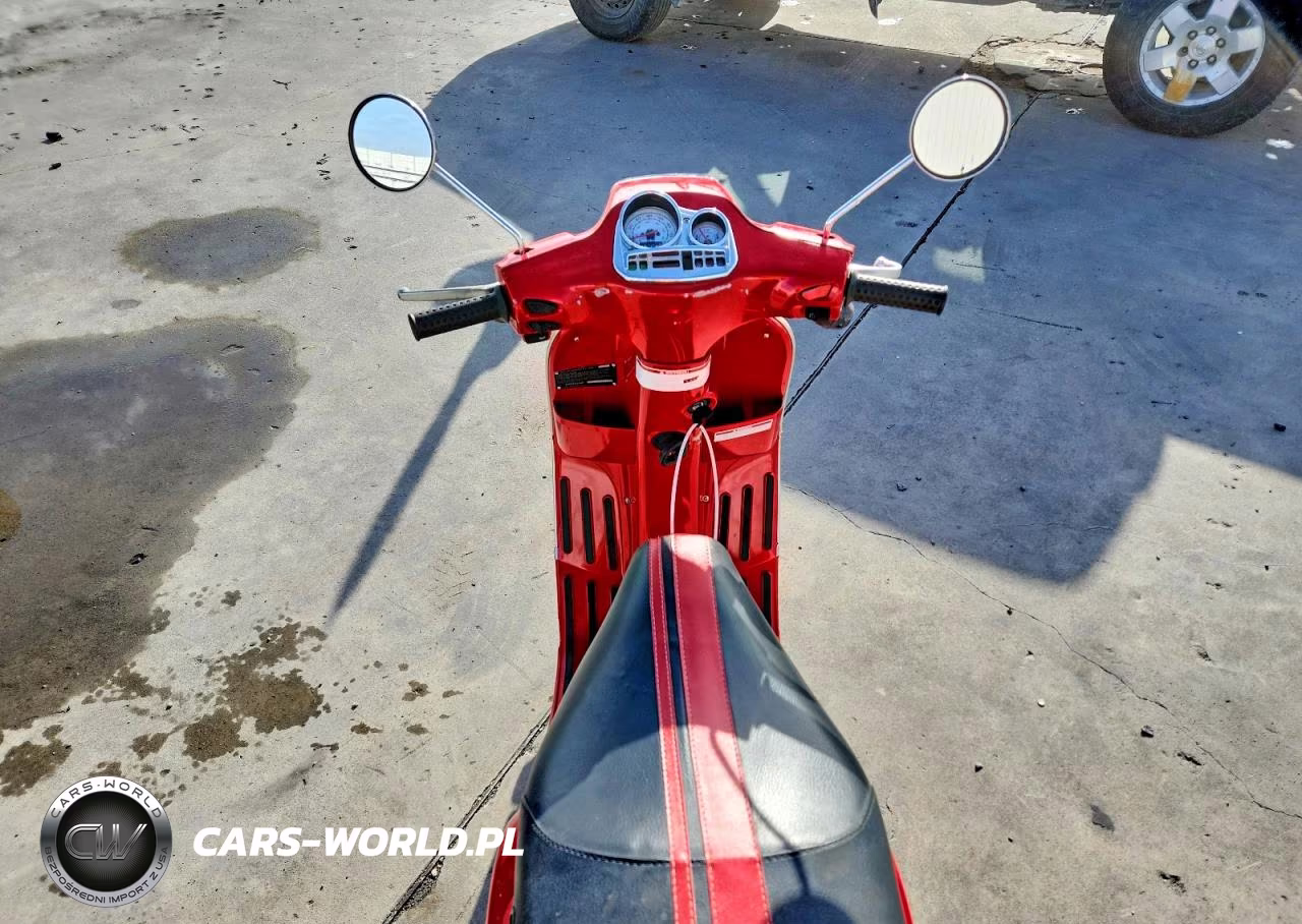 2015 Vespa 150 Cc Scooter VIN:ZAPM448F295603343 - 6