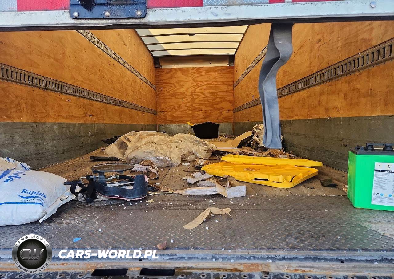 2023 Hino L6 Box Truck VIN:5PVNJ7AV7P5T52947 - 10