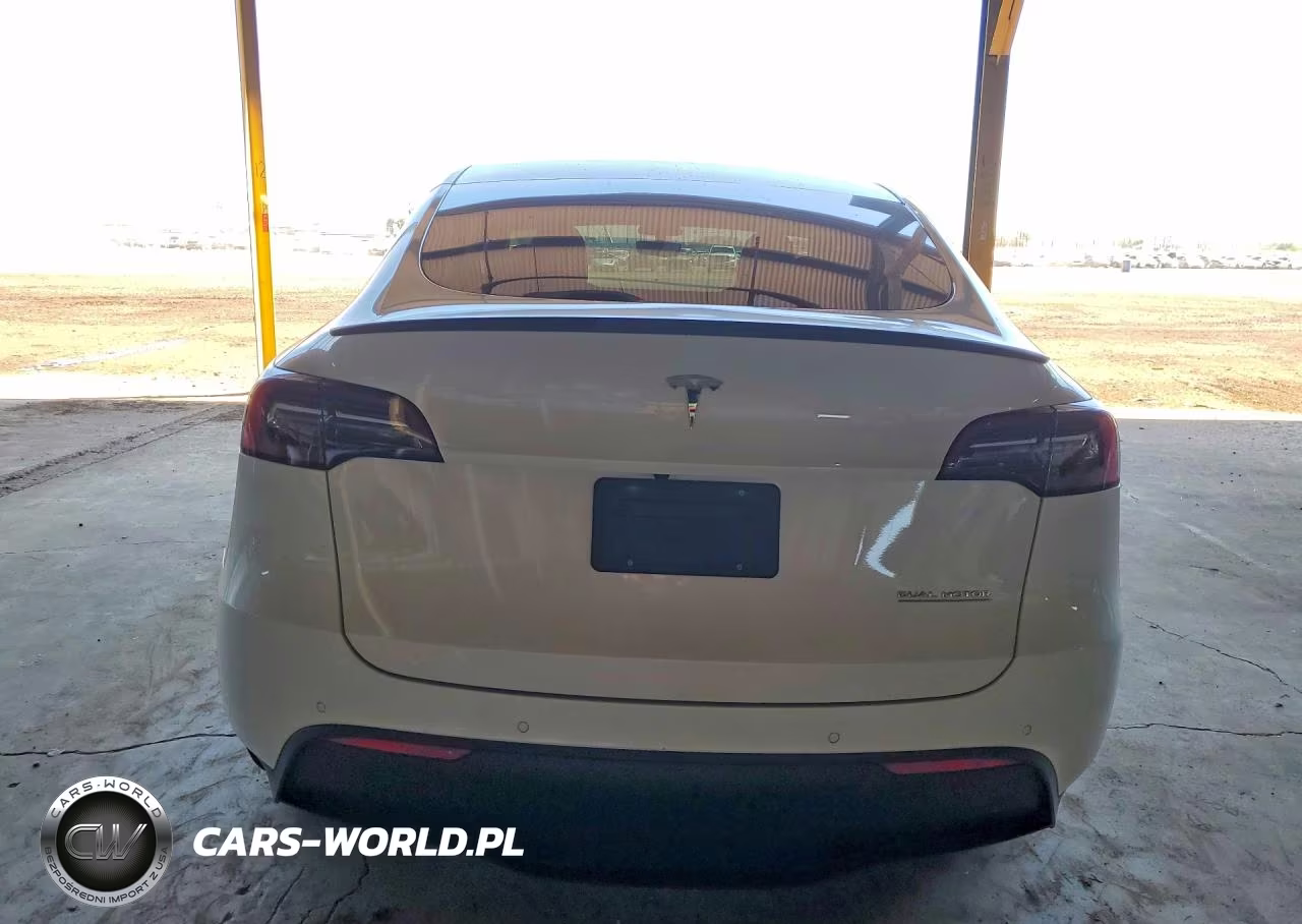 2022 Tesla Model Y VIN:7SAYGDEF1NF494450 - 6