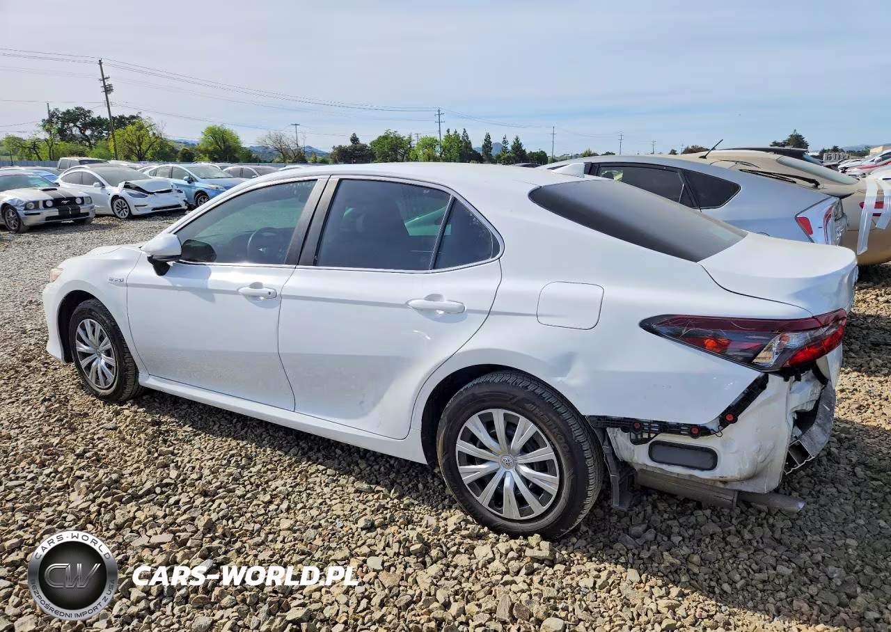 2021 Toyota Camry Hybrid Le VIN:4T1C31AK6MU552817 - 2