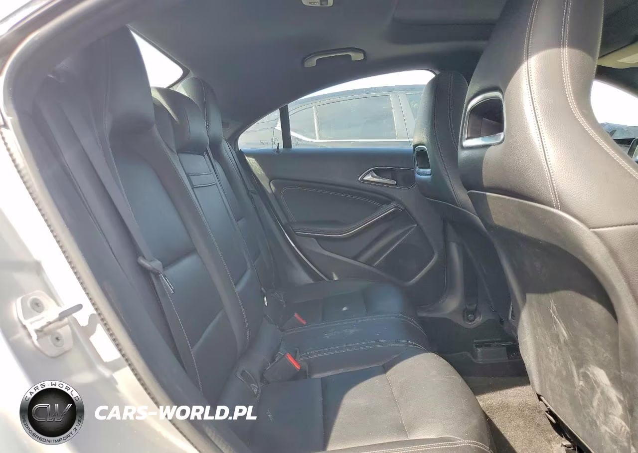 2018 Mercedes-Benz Cla 250 VIN:WDDSJ4EB1JN566718 - 10
