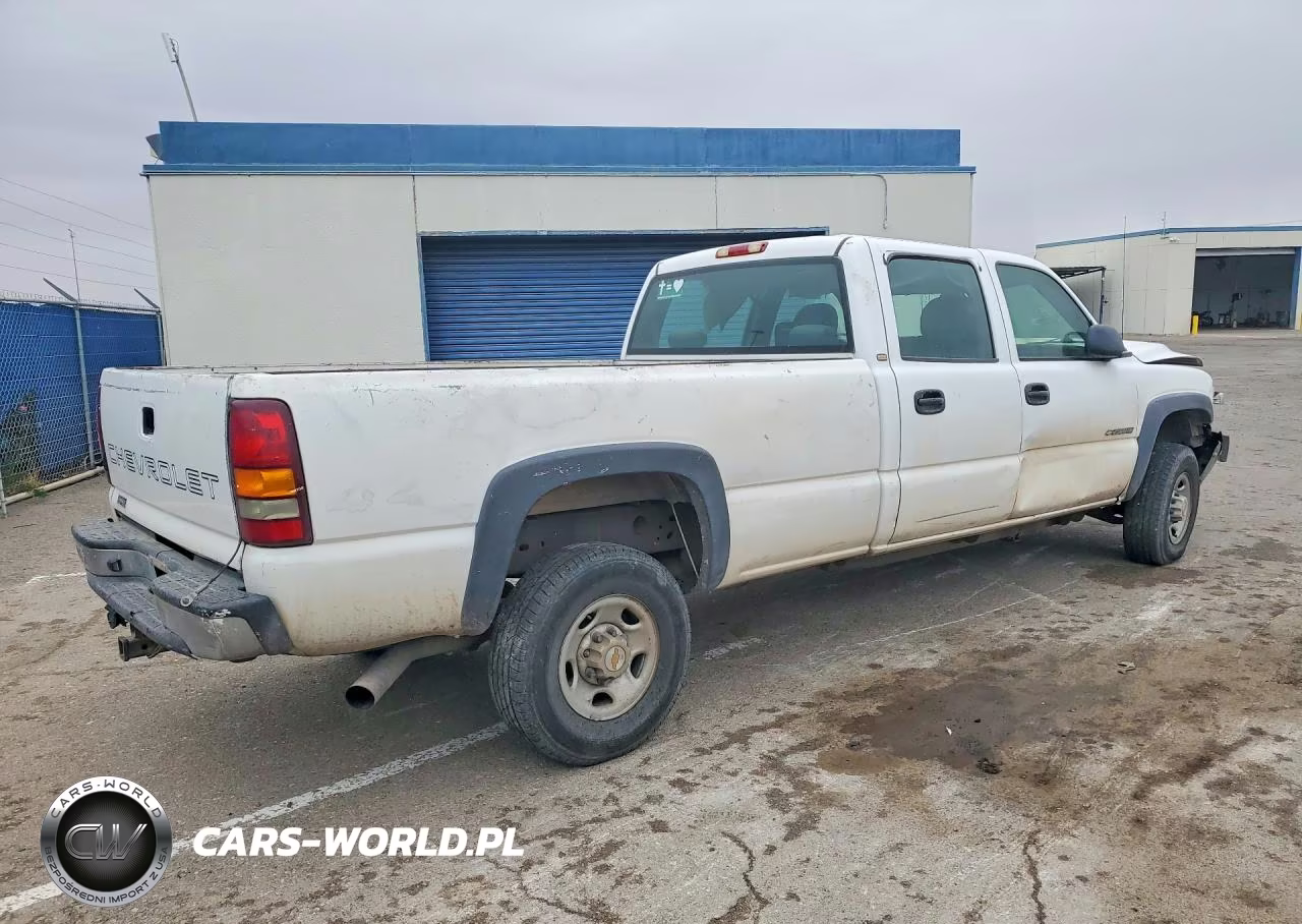 2002 Chevrolet Silverado K2500 Heavy Duty VIN:1GCHK23U12F219394 - 3