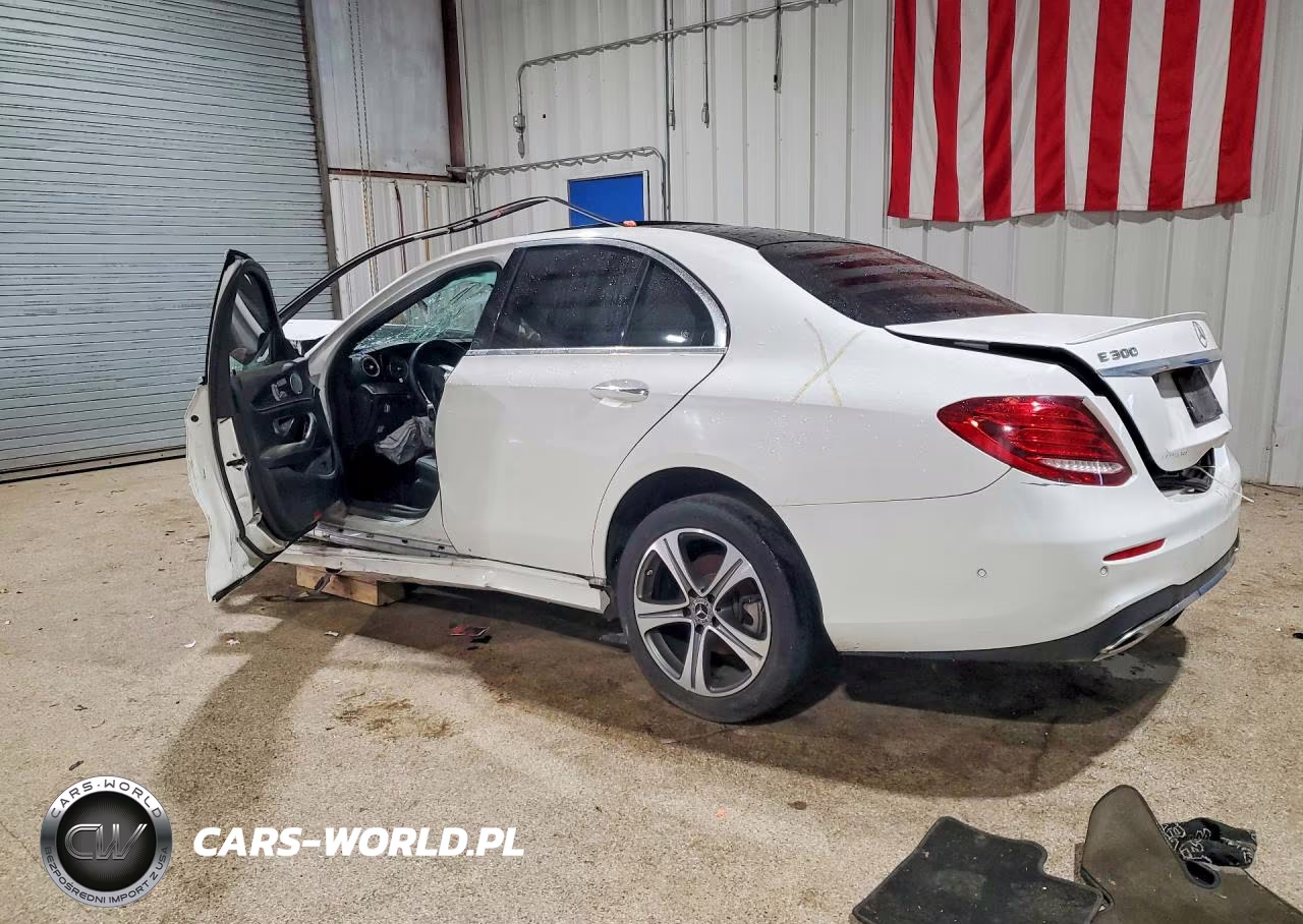 2018 Mercedes-Benz E 300 4Matic VIN:WDDZF4KB2JA371643 - 2