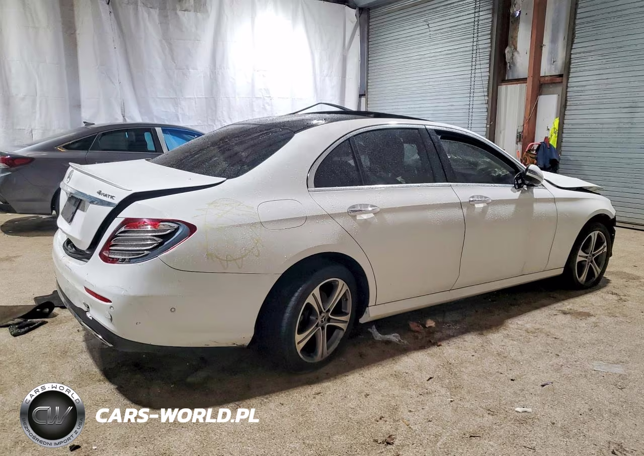 2018 Mercedes-Benz E 300 4Matic VIN:WDDZF4KB2JA371643 - 3