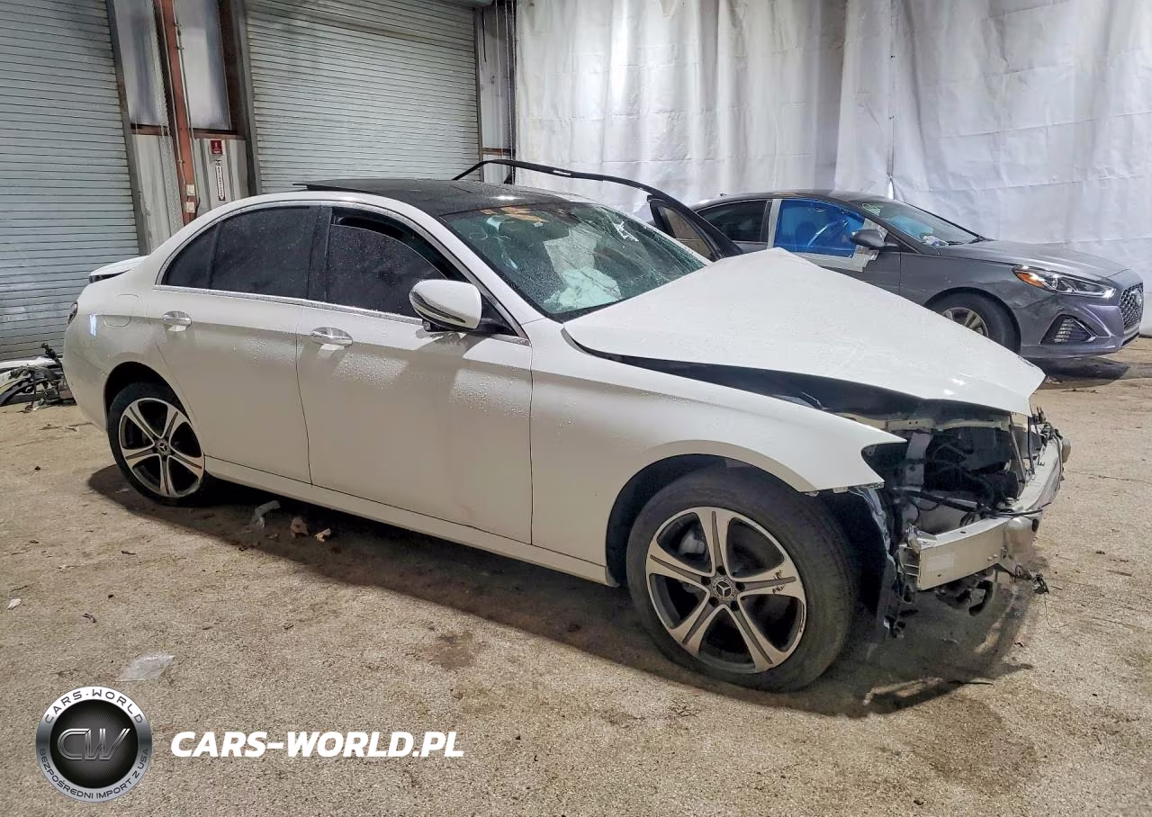 2018 Mercedes-Benz E 300 4Matic VIN:WDDZF4KB2JA371643 - 4
