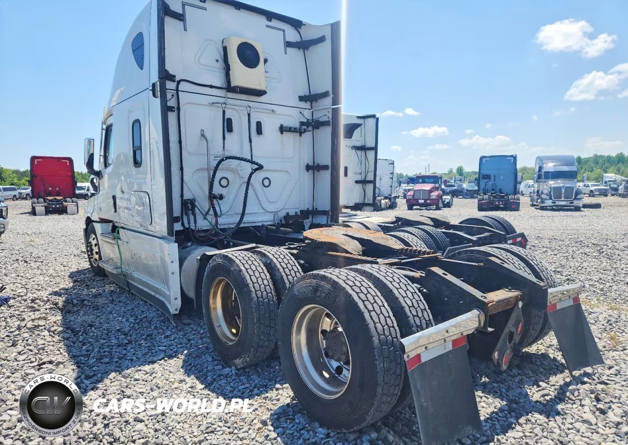 2021 Freightliner Cascadia 126 Semi Truck VIN:1FUJHHDRXMLMA7384 - 3