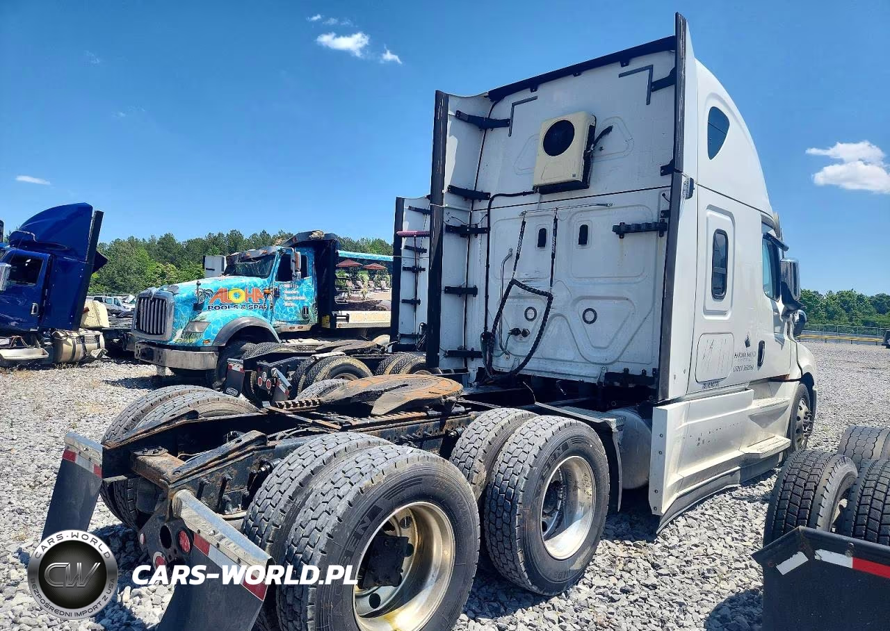 2021 Freightliner Cascadia 126 Semi Truck VIN:1FUJHHDRXMLMA7384 - 4