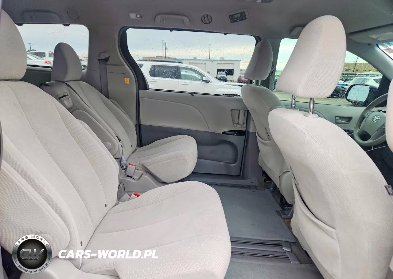 2013 Toyota Sienna Le 8-Passenger VIN:5TDKK3DC0DS330538 - 11