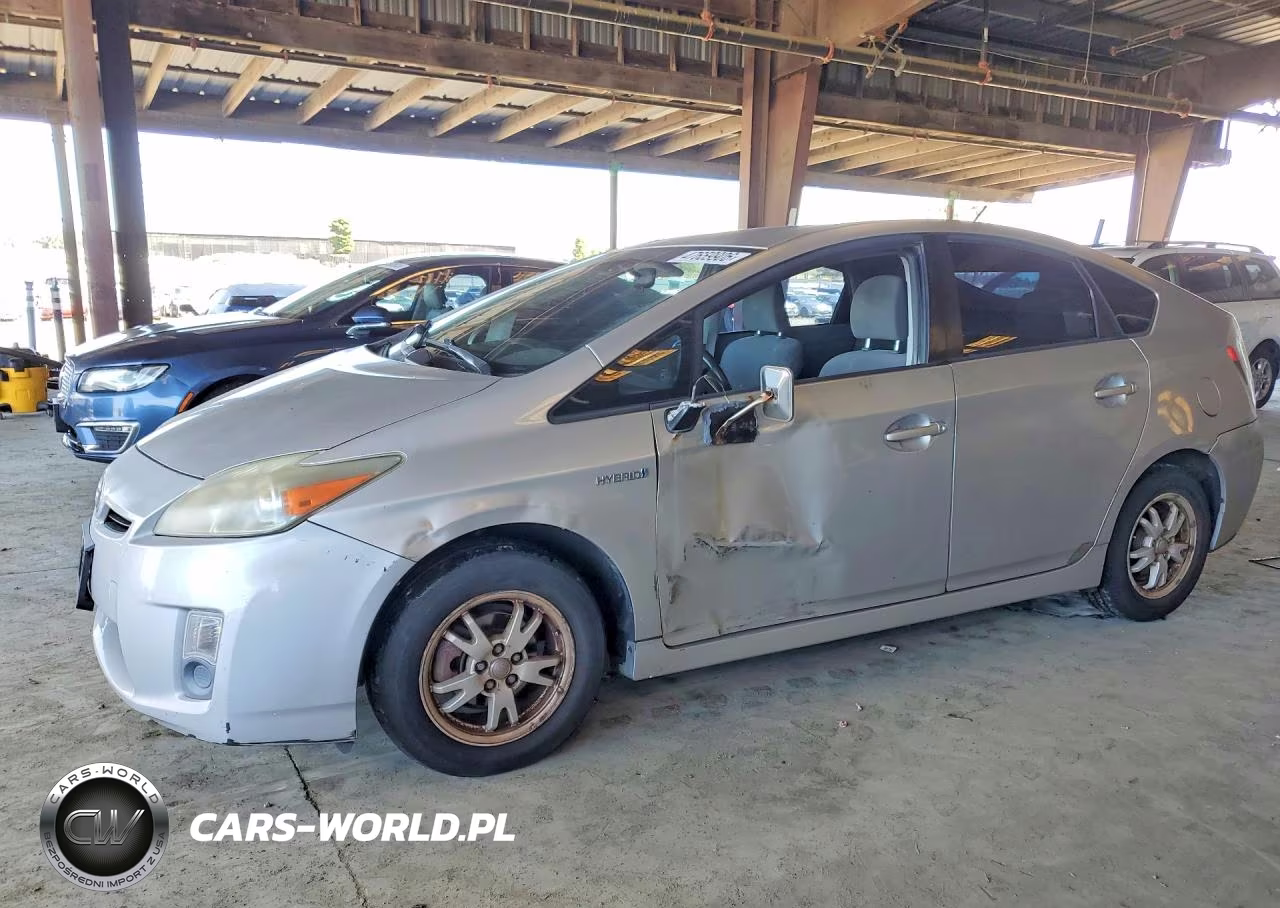 2011 Toyota Prius Two