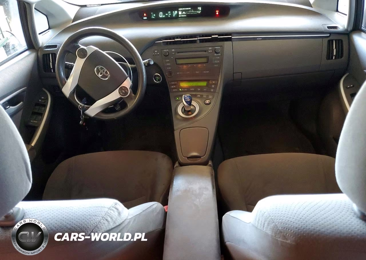 2011 Toyota Prius Two VIN:JTDKN3DU8B0267446 - 8