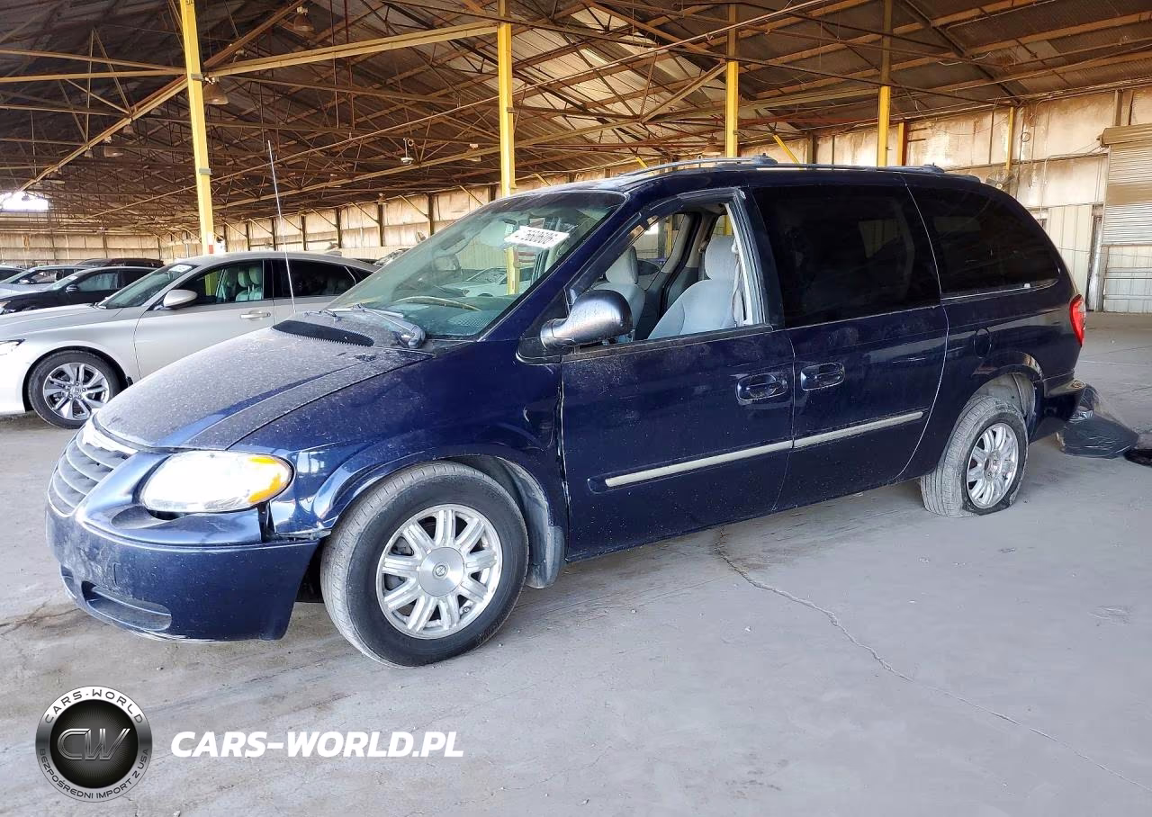 2005 Chrysler Town & Country Touring