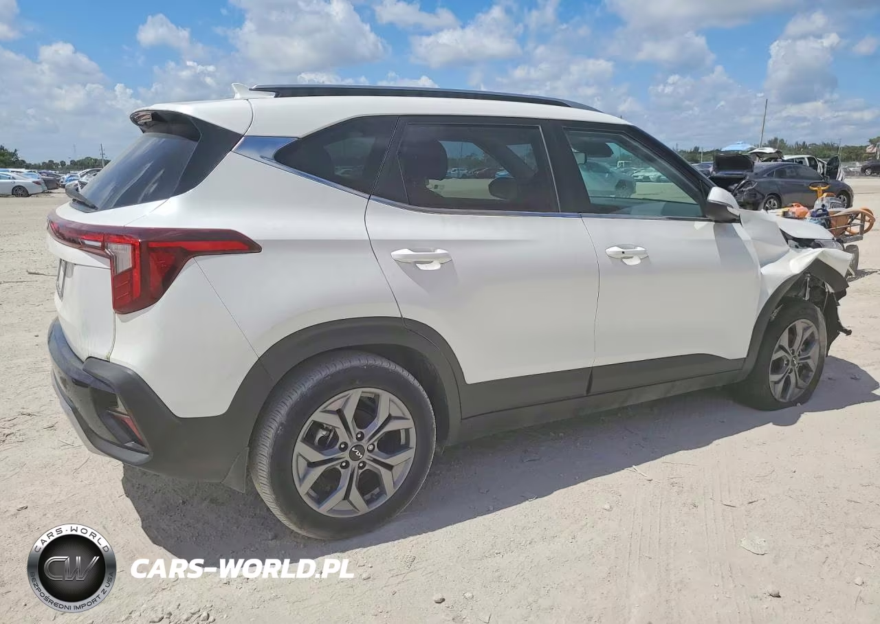 2024 Kia Seltos S VIN:KNDEU2AA8R7662085 - 3