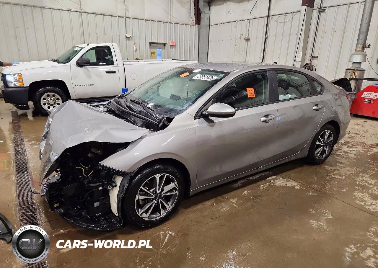 2023 Kia Forte Lxs
