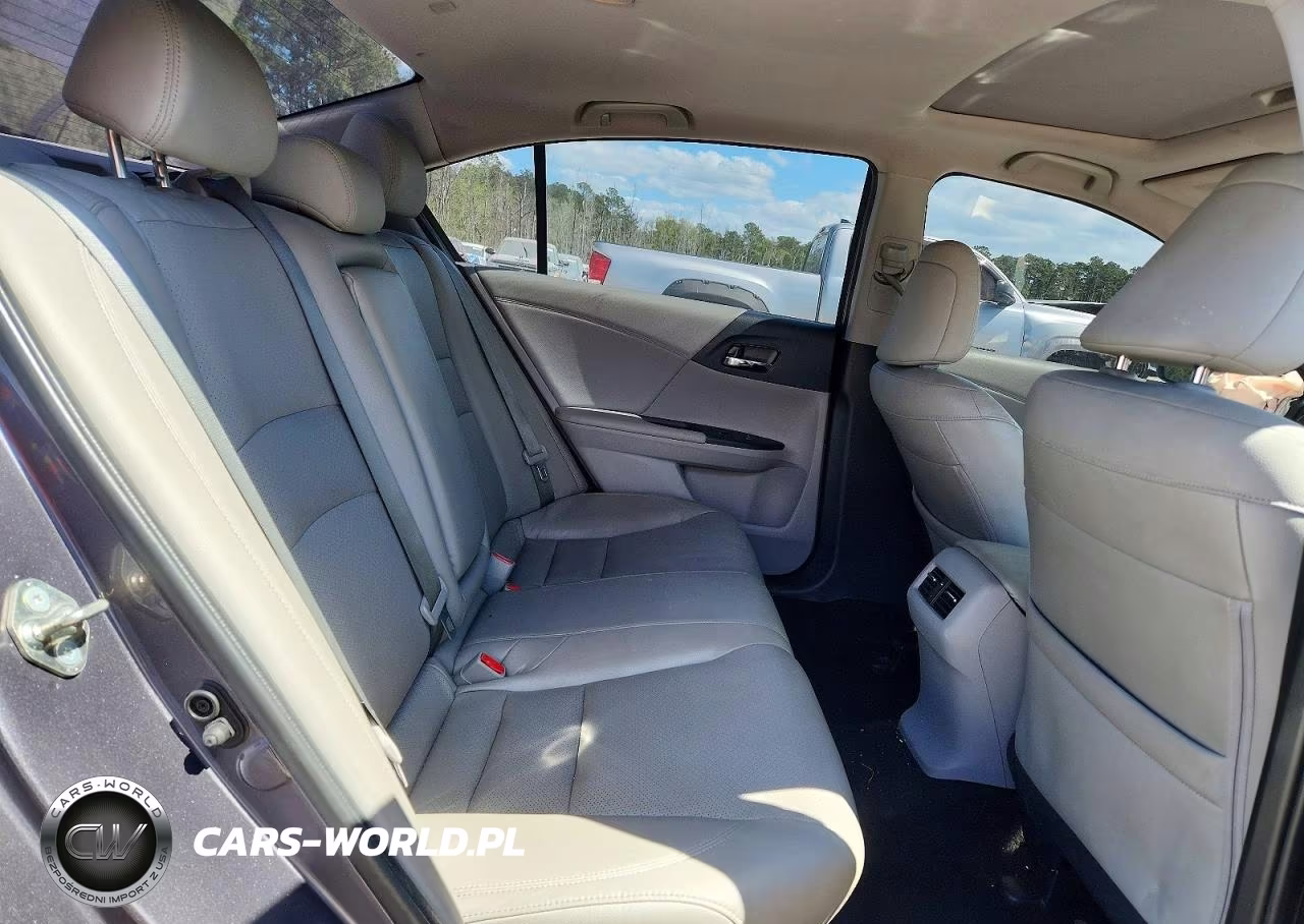 2017 Honda Accord Touring VIN:1HGCR3F99HA039011 - 10